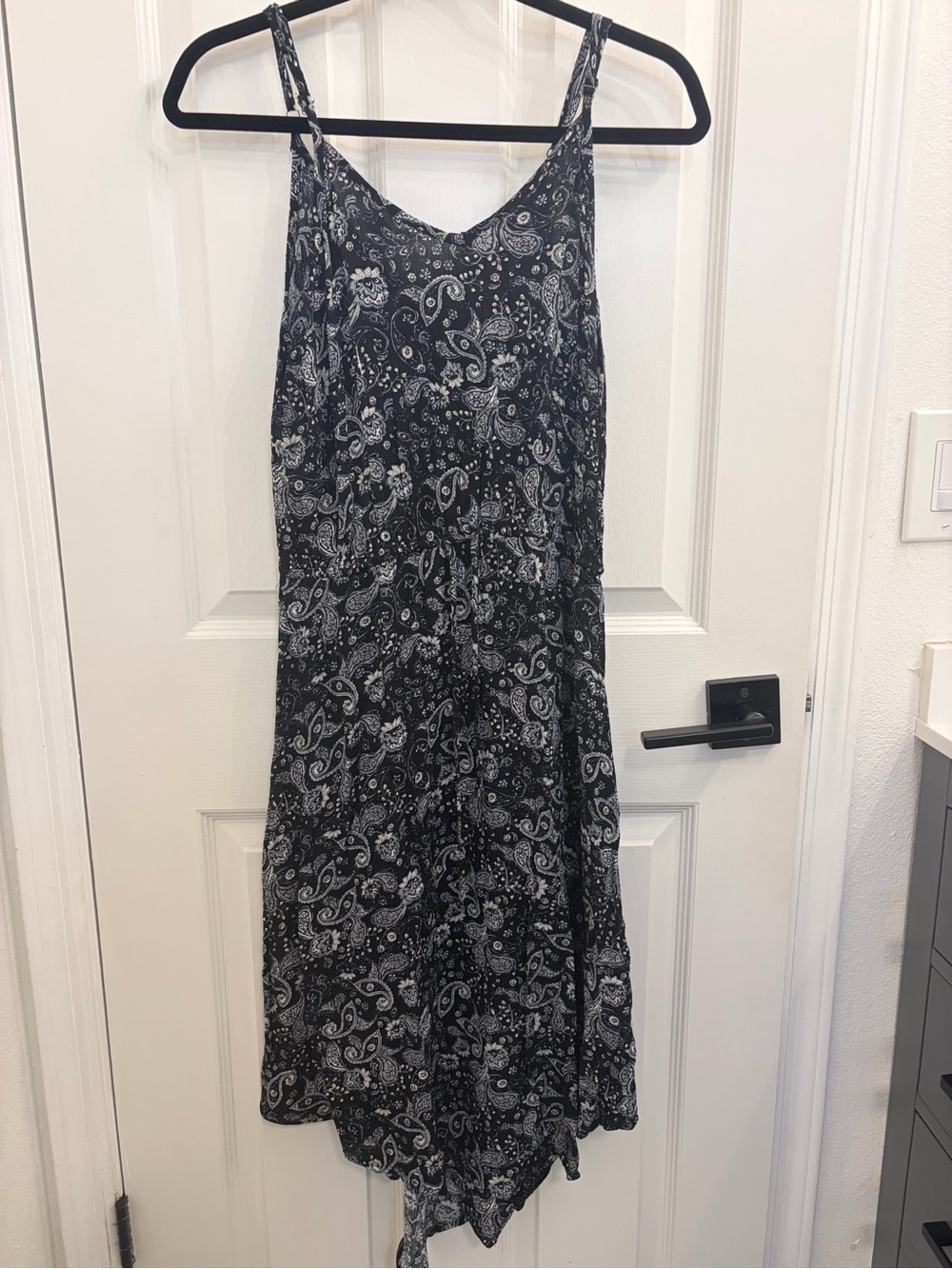 Knox Rose Black & White Paisley Asymmetrical Slip Dress